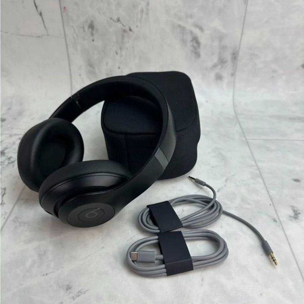 Beats Studio Pro